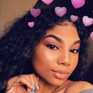 Meet your Posher, Leah